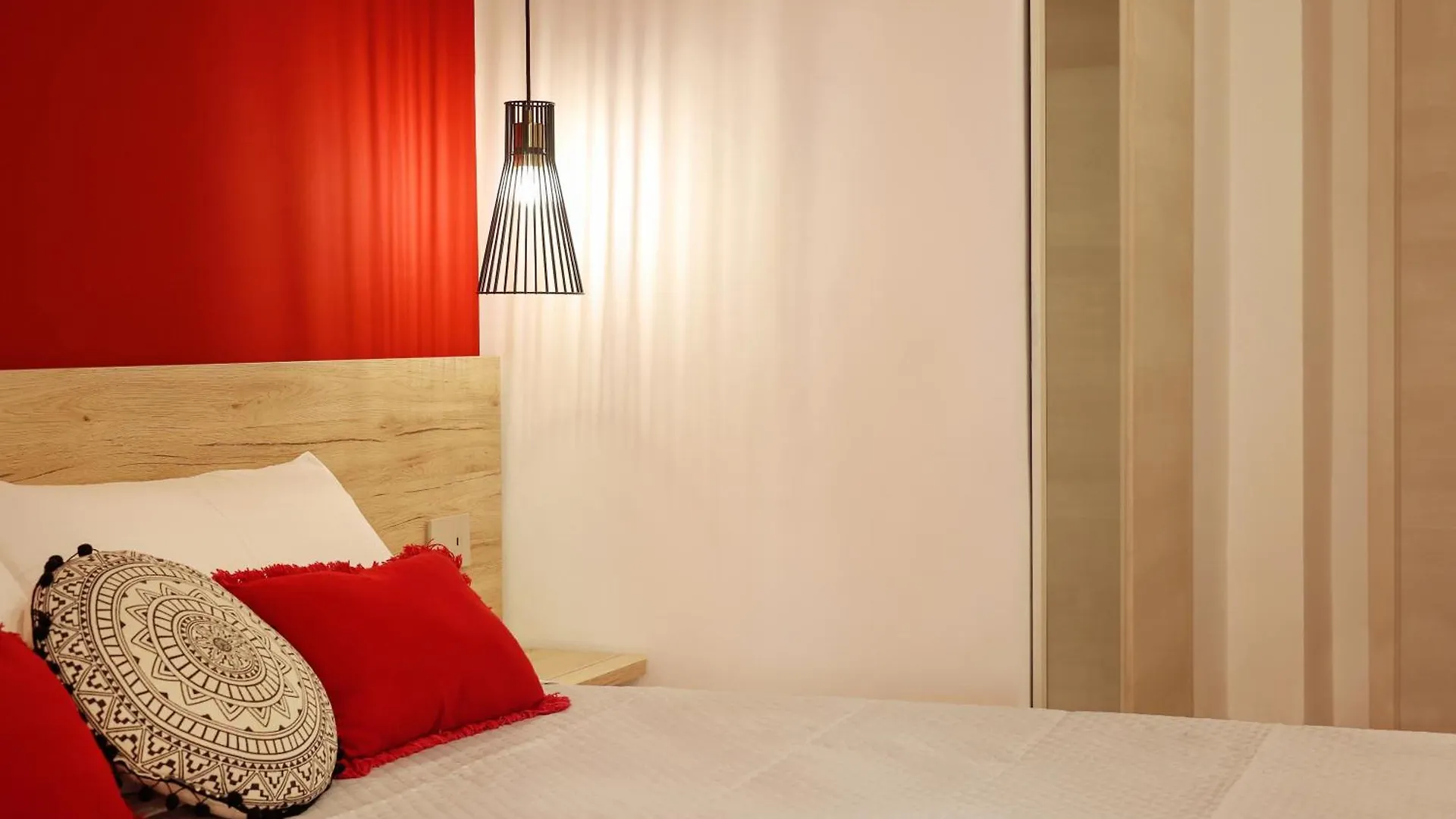 U259 B&B Naples 0*,